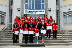 TRAKYA’NIN İLK AKREDİTE EKİBİ TEKİRDAĞ MEB AKUB GÖNÜLLÜLERİ ÖDÜLLENDİRİLDİ