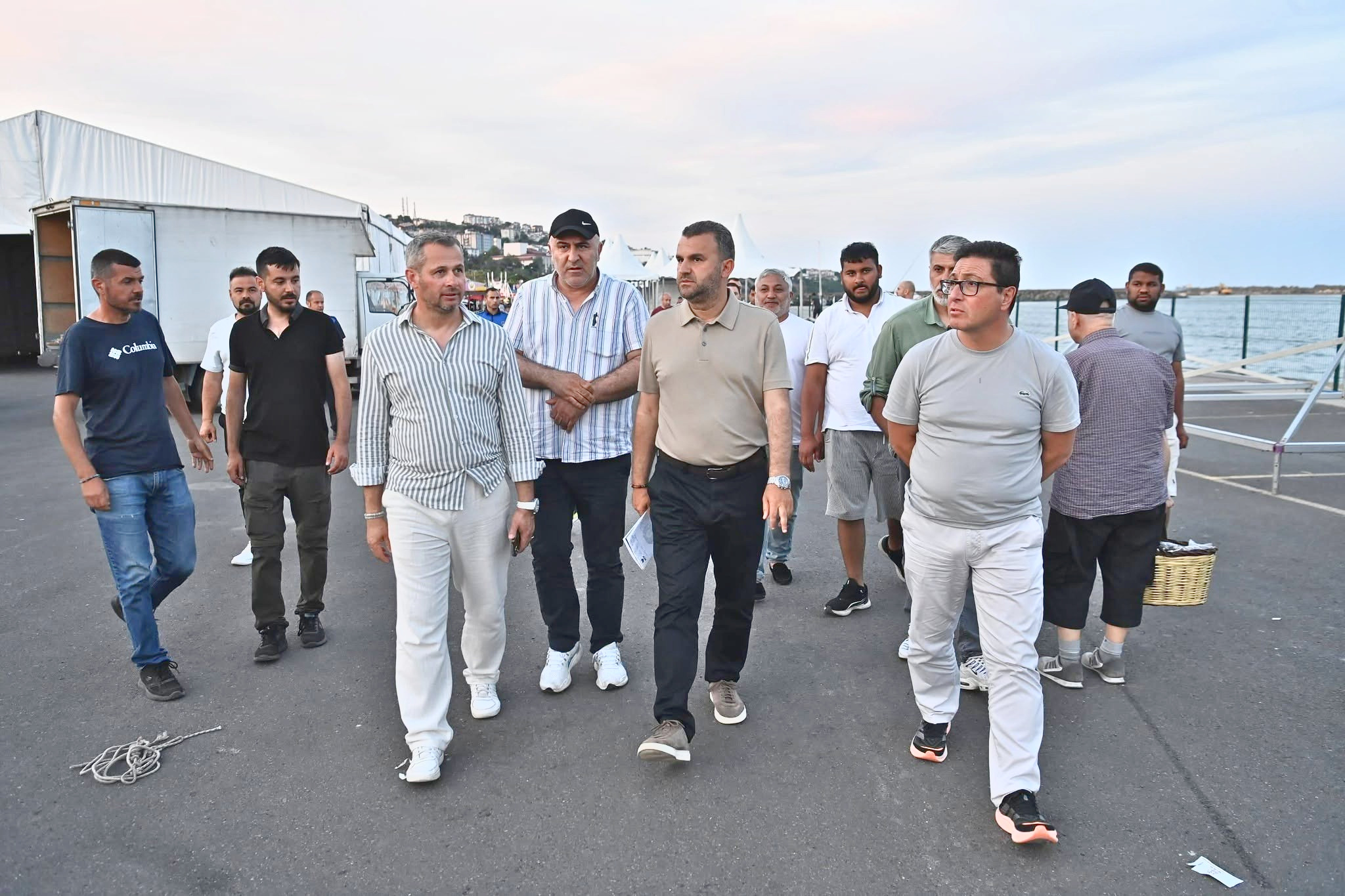 SÜLEYMANPAŞA SAHİLİNDE YAZ SEZONU VE FESTİVAL HAZIRLIKLARI HIZ KAZANDI
