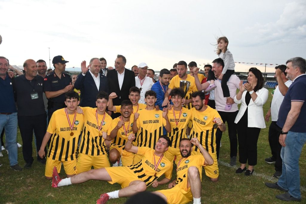 GELENEKSEL TURNUVANIN ŞAMPİYONU YAĞCI MAHALLESİ OLDU