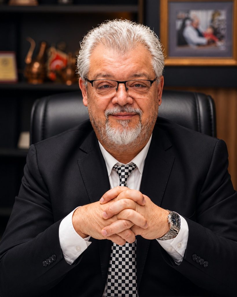 AKADEMİSYEN DR. ÖZDEMİR AY’DAN GENÇLERİN GELECEĞİNE IŞIK TUTACAK KİTAP: DİPLOMA ŞART MI?